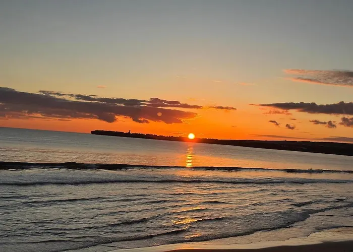 Luxury 1 Min To Apartment